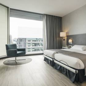 Accessible room ilunion atrium hotel ilunion atrium madrid Accessible room ilunion atrium hotel ilunion atrium madrid