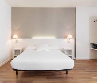 Superior room Hotel ILUNION Valencia 3 Superior room Hotel ILUNION Valencia 3
