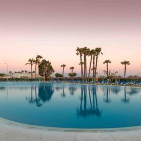 Swimming-pool ilunion islantilla hotel ilunion islantilla huelva Swimming-pool ilunion islantilla hotel ilunion islantilla huelva
