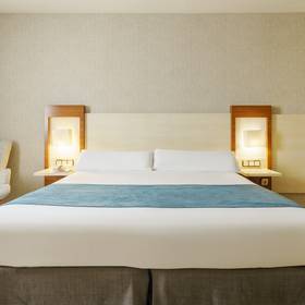Room Hotel ILUNION Fuengirola Room Hotel ILUNION Fuengirola