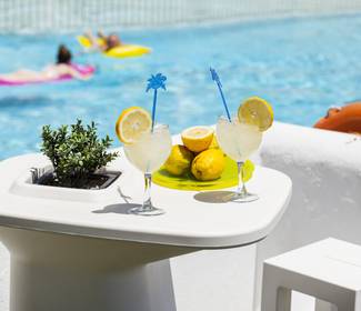 Bar-terrace balcony hotel ilunion menorca cala galdana Bar-terrace balcony hotel ilunion menorca cala galdana