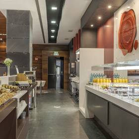 Breakfast hotel ilunion atrium madrid Breakfast hotel ilunion atrium madrid