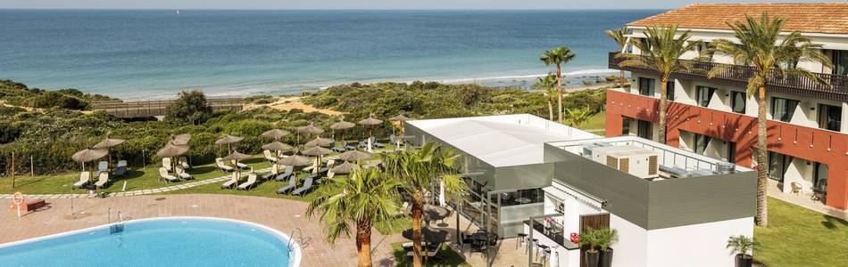 Swimming pool Hotel ILUNION Calas de Conil Conil de la Frontera Swimming pool Hotel ILUNION Calas de Conil Conil de la Frontera
