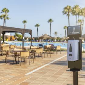 Outdoor swimming pool hotel ilunion islantilla huelva Outdoor swimming pool hotel ilunion islantilla huelva