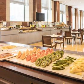 Breakfast buffet ilunion valencia hotel ilunion valencia 4 Breakfast buffet ilunion valencia hotel ilunion valencia 4