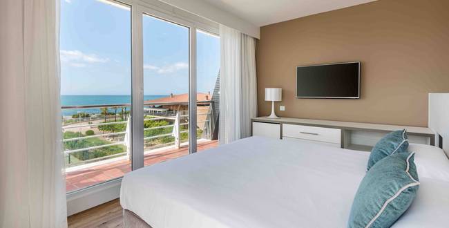 Room ILUNION ISLANTILLA Room ILUNION ISLANTILLA