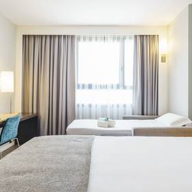 Triple room ilunion valencia hotel ilunion valencia 4 Triple room ilunion valencia hotel ilunion valencia 4