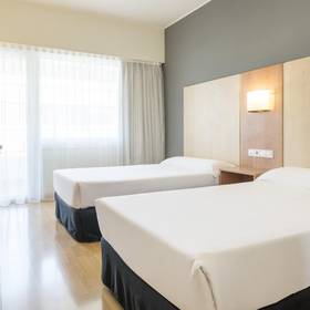 Double room ilunion romareda Hotel Ilunion Romareda Zaragoza Double room ilunion romareda Hotel Ilunion Romareda Zaragoza