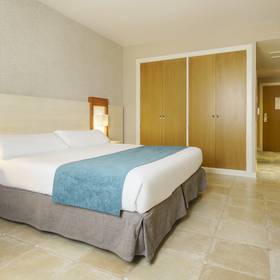 Room Hotel ILUNION Fuengirola Room Hotel ILUNION Fuengirola