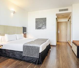 Corporate single room Hotel ILUNION Aqua 4 Valencia Corporate single room Hotel ILUNION Aqua 4 Valencia