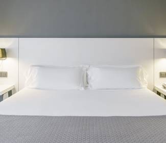 Double room hotel ilunion bilbao Double room hotel ilunion bilbao