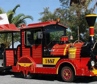 Tourist train to the beach aparthotel ilunion sancti petri cádiz Tourist train to the beach aparthotel ilunion sancti petri cádiz