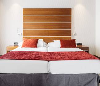 Junior suite hotel ilunion alcora sevilla seville Junior suite hotel ilunion alcora sevilla seville