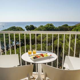 Room hotel ilunion caleta park s'agaró Room hotel ilunion caleta park s'agaró