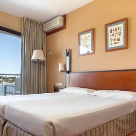 Standard Room with Sea views ILUNION Caleta Park Standard Room with Sea views ILUNION Caleta Park