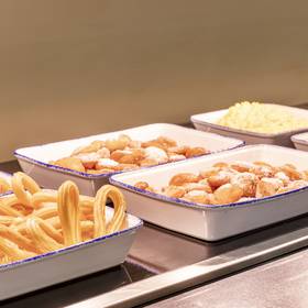 Buffet breakfast hotel ilunion islantilla huelva Buffet breakfast hotel ilunion islantilla huelva