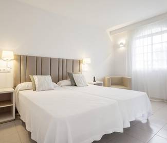 1 bedroom apartment Hotel ILUNION Menorca Cala Galdana