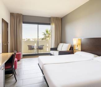Connected double room hotel ilunion calas de conil conil de la frontera Connected double room hotel ilunion calas de conil conil de la frontera