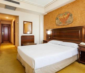 Standard double room hotel ilunion las lomas mérida Standard double room hotel ilunion las lomas mérida