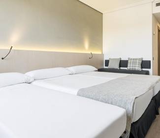 Premium double room + extra bed (2 + 1) hotel ilunion las lomas mérida Premium double room + extra bed (2 + 1) hotel ilunion las lomas mérida