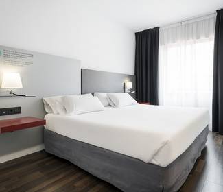 Family rooms Hotel ILUNION Suites Madrid