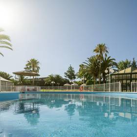 Swimmingpool ilunion las lomas Hotel ILUNION Las Lomas Mérida Swimmingpool ilunion las lomas Hotel ILUNION Las Lomas Mérida