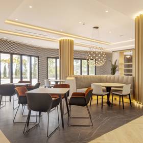 Cafeteria hotel ilunion alcora sevilla seville Cafeteria hotel ilunion alcora sevilla seville