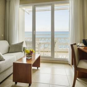 Room Hotel ILUNION Fuengirola Room Hotel ILUNION Fuengirola