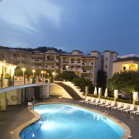 Swimmingpool ilunion caleta park Hotel ILUNION Caleta Park S'Agaró Swimmingpool ilunion caleta park Hotel ILUNION Caleta Park S'Agaró