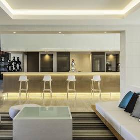 Lobby Cafeteria Hotel ILUNION Islantilla Lobby Cafeteria Hotel ILUNION Islantilla