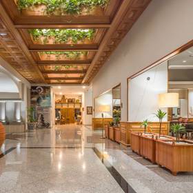 Lobby Hotel ILUNION Les Corts Spa Barcelona Lobby Hotel ILUNION Les Corts Spa Barcelona