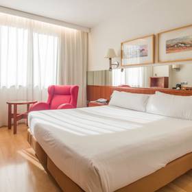 Double room Hotel ILUNION Les Corts Spa Barcelona Double room Hotel ILUNION Les Corts Spa Barcelona