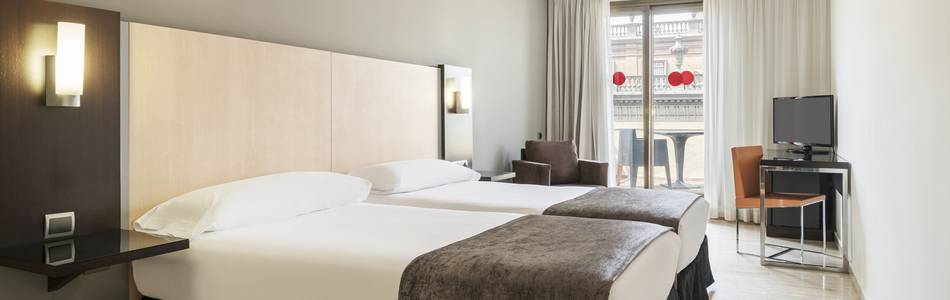 Double room hotel ilunion almirante barcelona Double room hotel ilunion almirante barcelona