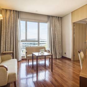 Room with sitting room ilunion alcalÁ norte hotel ilunion alcalá norte madrid Room with sitting room ilunion alcalÁ norte hotel ilunion alcalá norte madrid