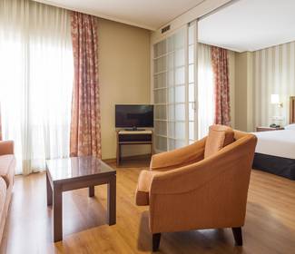 Junior suite Hotel ILUNION Alcora Sevilla Seville