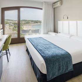 Room Hotel ILUNION Caleta Park S'Agaró Room Hotel ILUNION Caleta Park S'Agaró