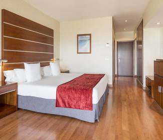 Double Room Double Room