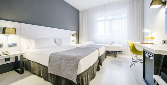 Triple room hotel ilunion bilbao Triple room hotel ilunion bilbao