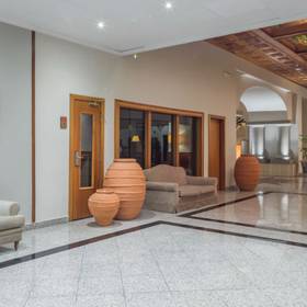 Living room Hotel ILUNION Les Corts Spa Barcelona Living room Hotel ILUNION Les Corts Spa Barcelona