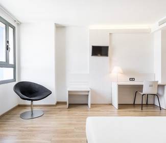 Disabled accessible room Hotel ILUNION Valencia 3 Disabled accessible room Hotel ILUNION Valencia 3