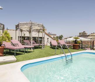 Pool-terrace Hotel ILUNION Mérida Palace