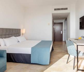 Connected double room Hotel ILUNION Calas de Conil Conil de la Frontera Connected double room Hotel ILUNION Calas de Conil Conil de la Frontera