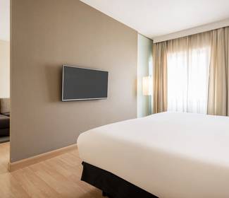 Premium room Hotel ILUNION Suites Madrid