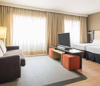 Premium room Hotel ILUNION Suites Madrid