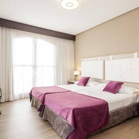 Triple room ilunion golf badajoz hotel ilunion golf badajoz Triple room ilunion golf badajoz hotel ilunion golf badajoz