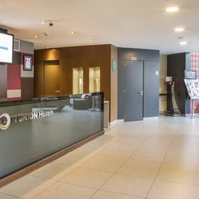 Reception Hotel ILUNION Auditori Barcelona Reception Hotel ILUNION Auditori Barcelona
