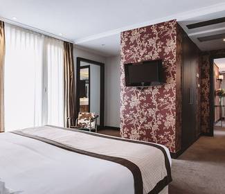 Junior suite ( 2 adults + 1 child) ilunion san sebastián hotel Junior suite ( 2 adults + 1 child) ilunion san sebastián hotel