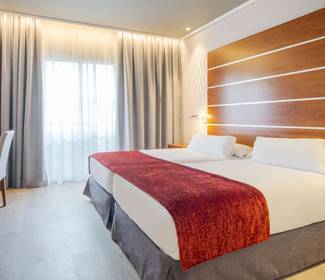 Premium double room hotel ilunion alcora sevilla seville Premium double room hotel ilunion alcora sevilla seville