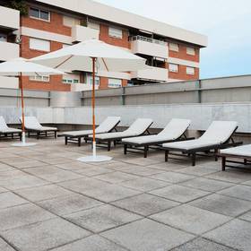Swimming pool Hotel ILUNION Les Corts Spa Barcelona Swimming pool Hotel ILUNION Les Corts Spa Barcelona