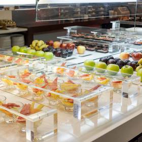 Breakfast hotel ilunion atrium madrid Breakfast hotel ilunion atrium madrid